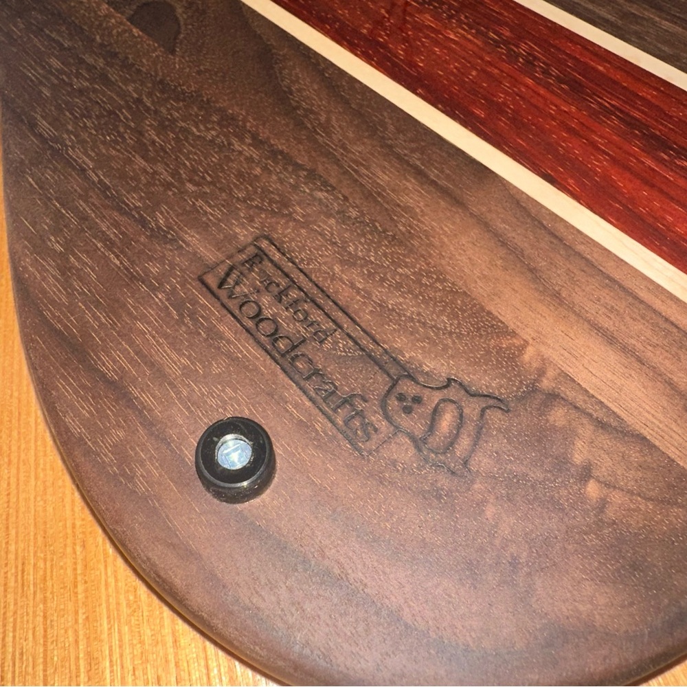 Stratocaster Guitar Shape Cutting Board - Picture 4 of 4